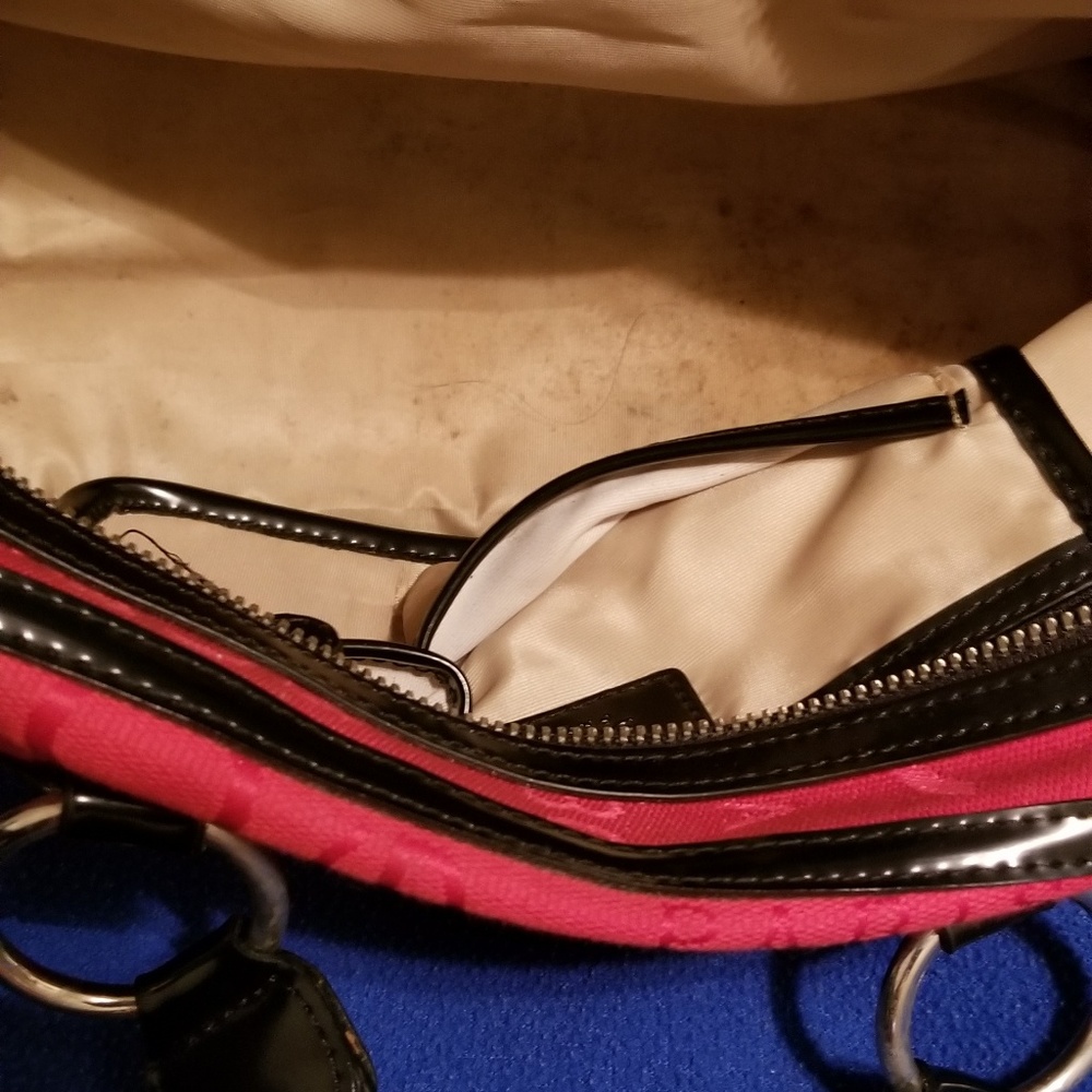 BCBG purse - Picture 3 of 7
